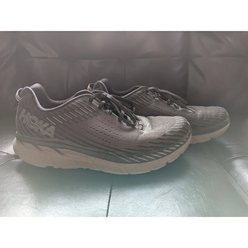 HOKA One One Clifton 5 Mens Size 12.4 Gray Athletic Running Outdoor Shoes